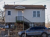 Building Photo - 318 N Wilson Ave