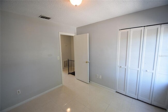 Building Photo - 1821 Crystal Grove Dr