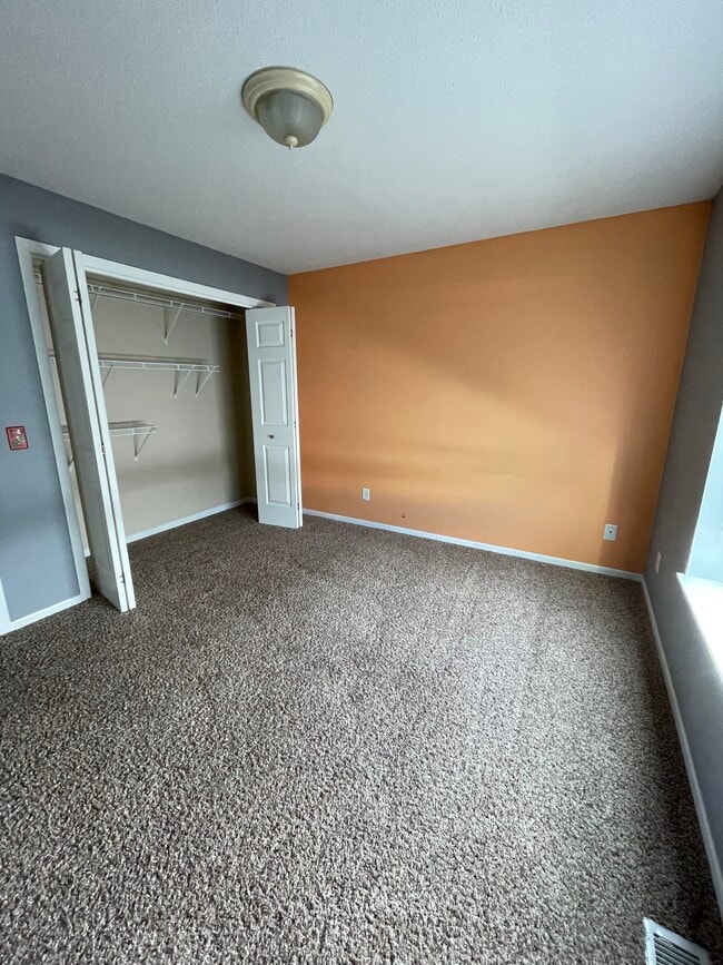 Building Photo - 7103 W 56th St