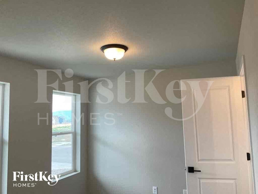 Building Photo - 6907 Akela Ln