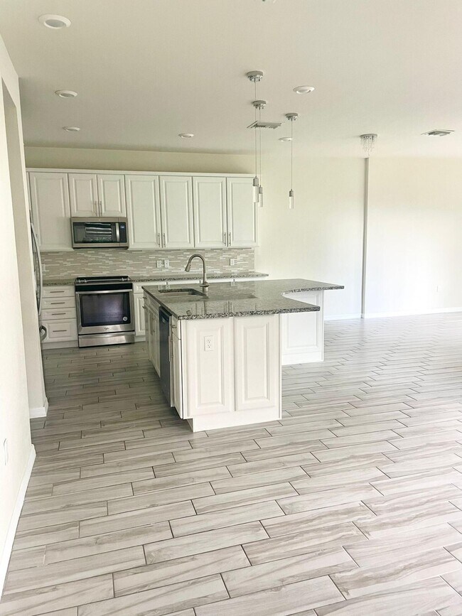 Building Photo - 4516 Eventing St