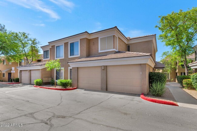 Building Photo - 1411 E Orangewood Ave