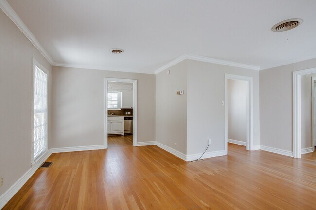 Building Photo - Updated 3/1/1