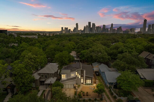 Primary Photo - Modern Oasis in Bouldin Creek