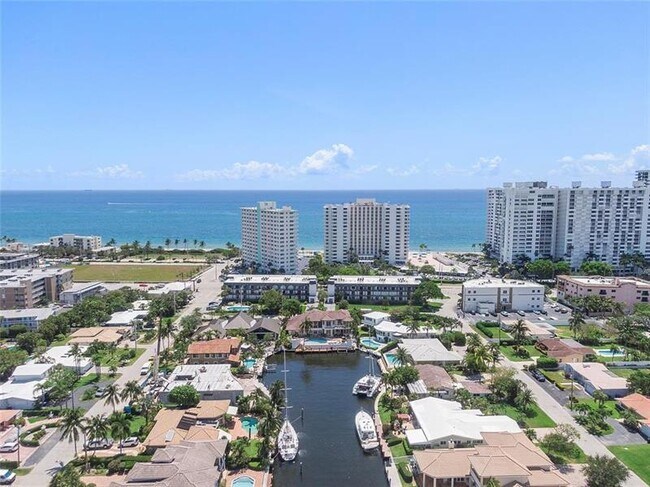 Building Photo - 4013 N Ocean Dr