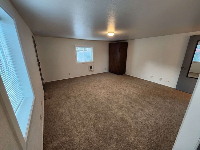Building Photo - Studio in Sequim