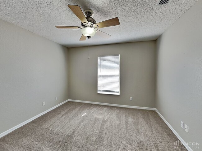 Building Photo - 3408 Montano Ave