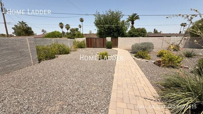 Building Photo - 2178 E Golf Ave