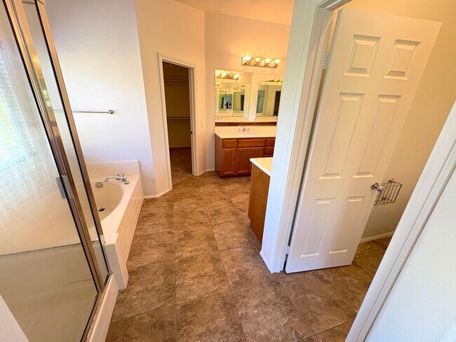 Building Photo - 31450 Pear Blossom Cir