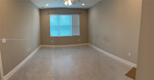 Building Photo - 12780 SW Clear Water Way