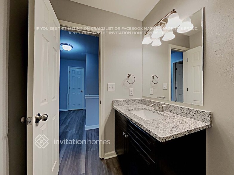 Building Photo - 10921 Dry Stone Dr