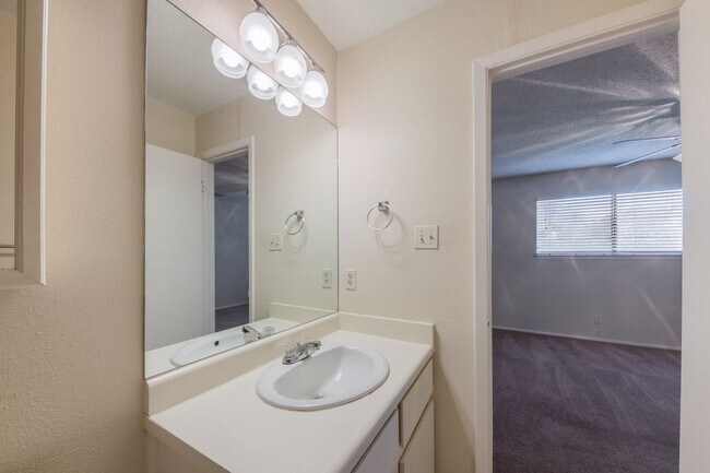 Building Photo - CV-AUS2605 Brickford