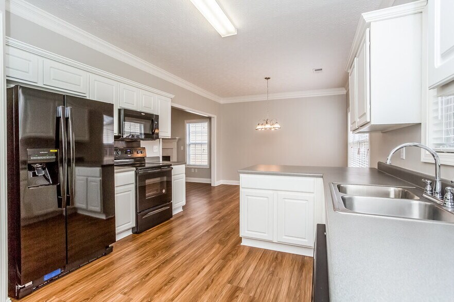 Building Photo - 4100 Springvale Way