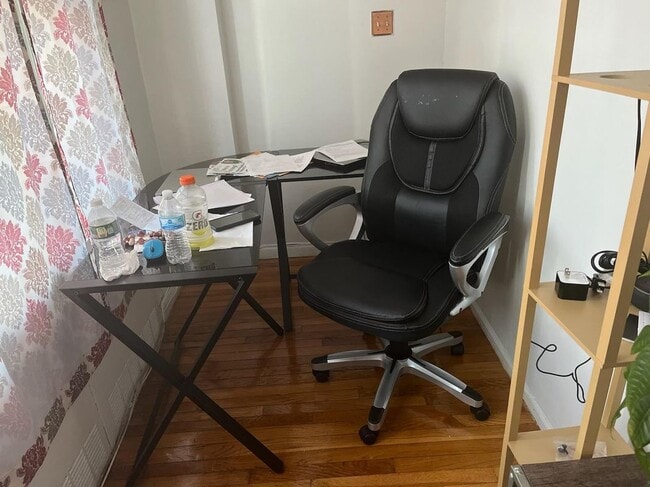 Building Photo - 310 Lenox Rd