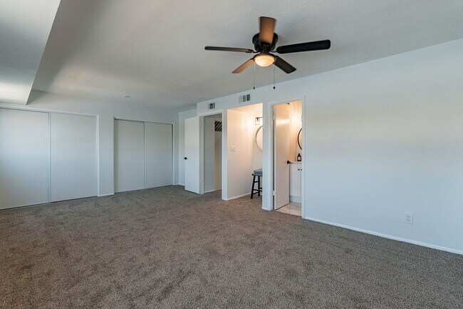 Building Photo - 6757 N 44th Ave