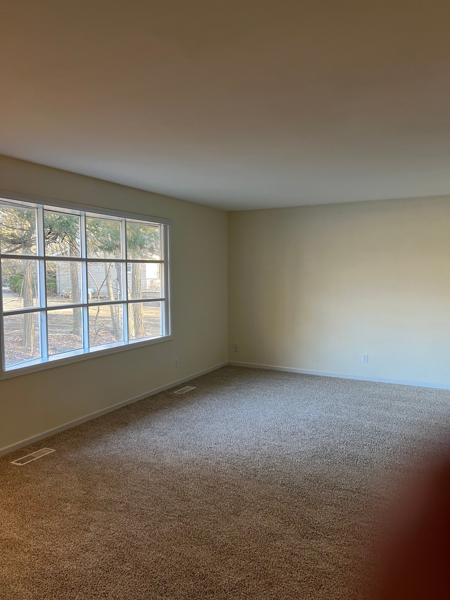 Building Photo - 8817 N Picture Ridge Rd