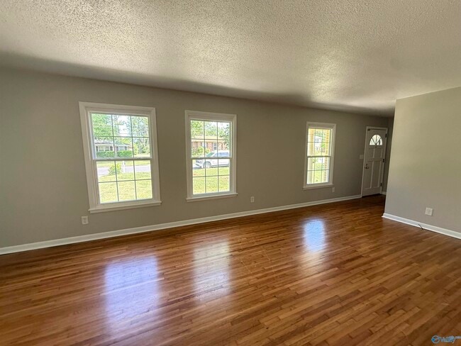 Building Photo - 12027 Chicamauga Trail SE