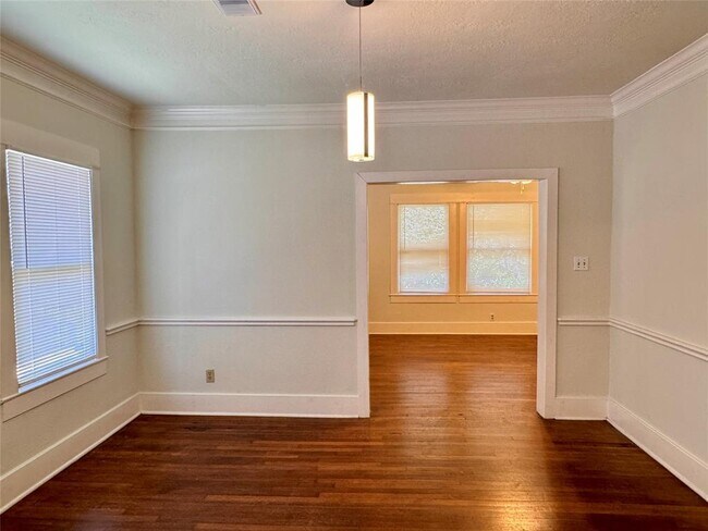 Building Photo - 4522 McKinney St