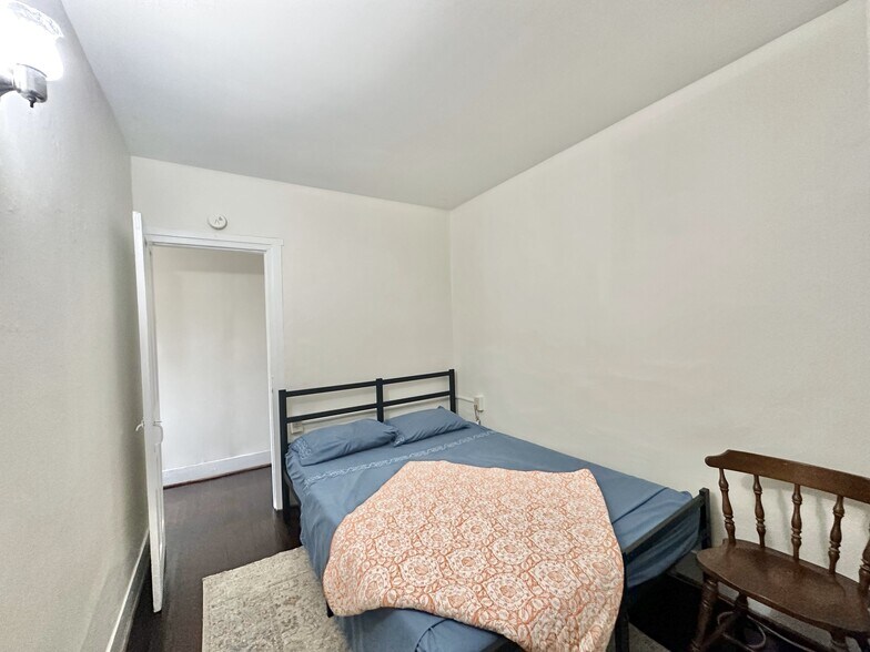 Building Photo - 1001 Cherry St