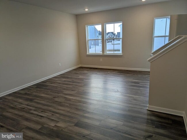 Building Photo - 11 Short Br Dr