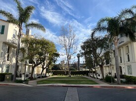 Building Photo - 142 Beach Side Ct