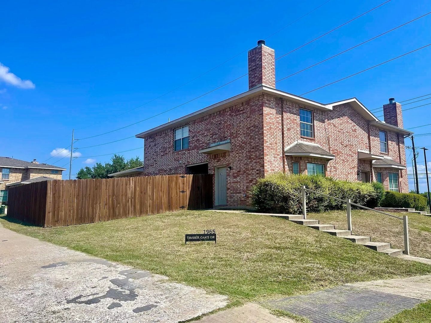 Building Photo - 1965 Timber Oaks Dr