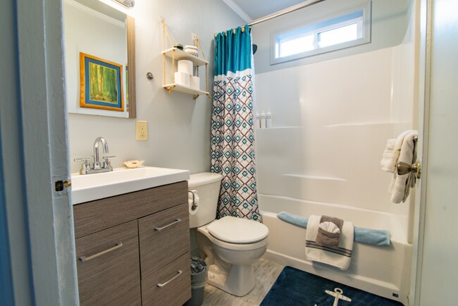 Building Photo - 461 W Marine Dr