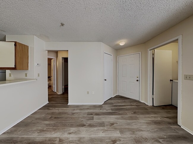 Building Photo - 623 Dory Ln