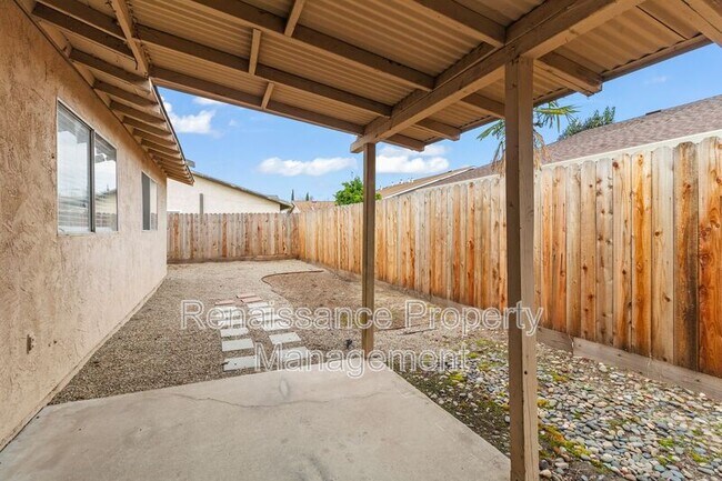 Building Photo - 1394 Pajaro Ave