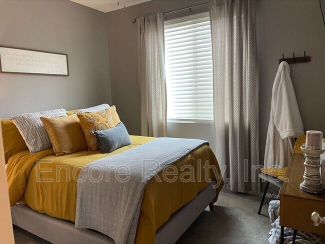 Building Photo - 1715 Cal Orchid Pl