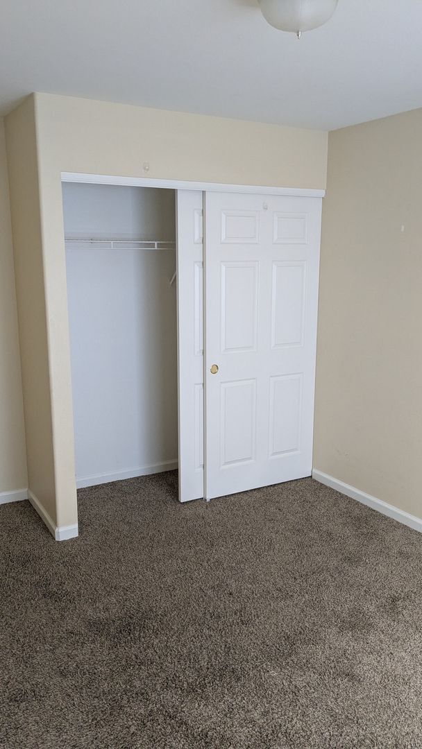 Building Photo - Centrally located in Sparks