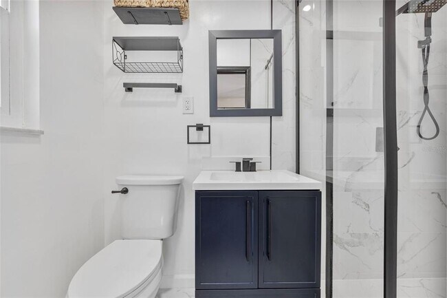 Building Photo - 15204 Monet Dr