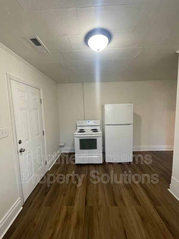 Building Photo - 1408 Diggs Blvd