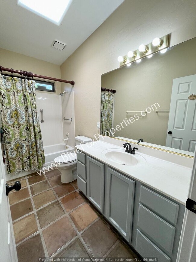 Building Photo - 5449 N Cres Ridge Dr