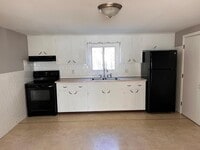 Building Photo - 49 Miller St