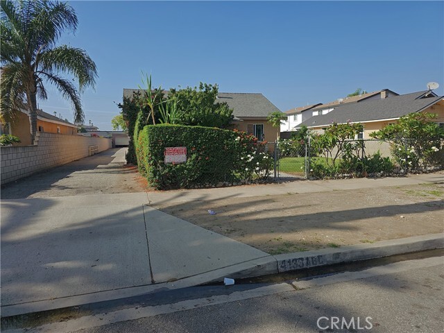 Building Photo - 4133 Downing Ave