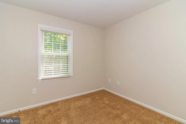 Building Photo - 5581 Ann Peake Dr