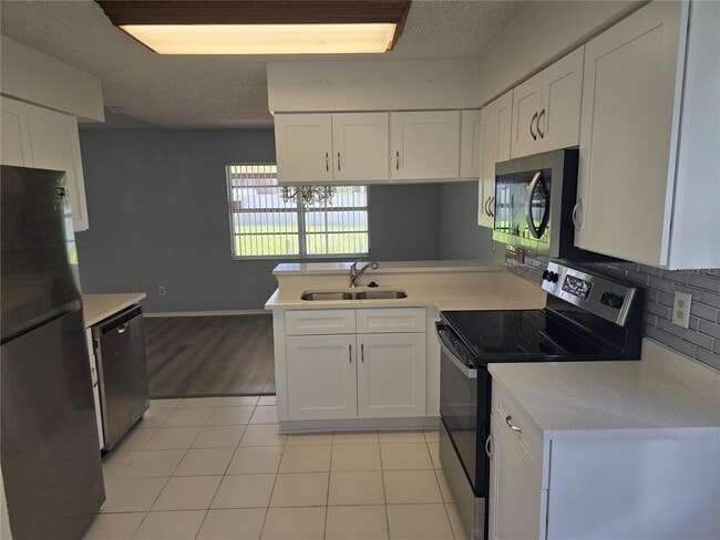 Building Photo - 2020 Rudder Dr