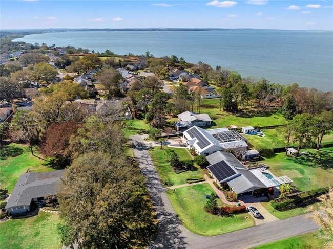 Building Photo - 1021 Temple Grove Pl