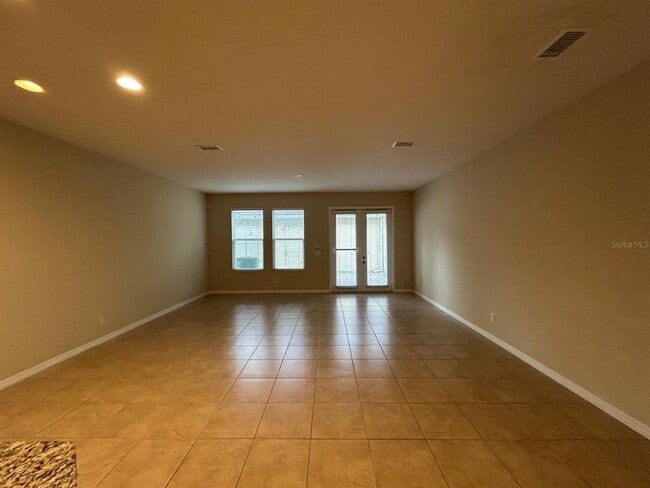 Building Photo - 11213 Grander Dr