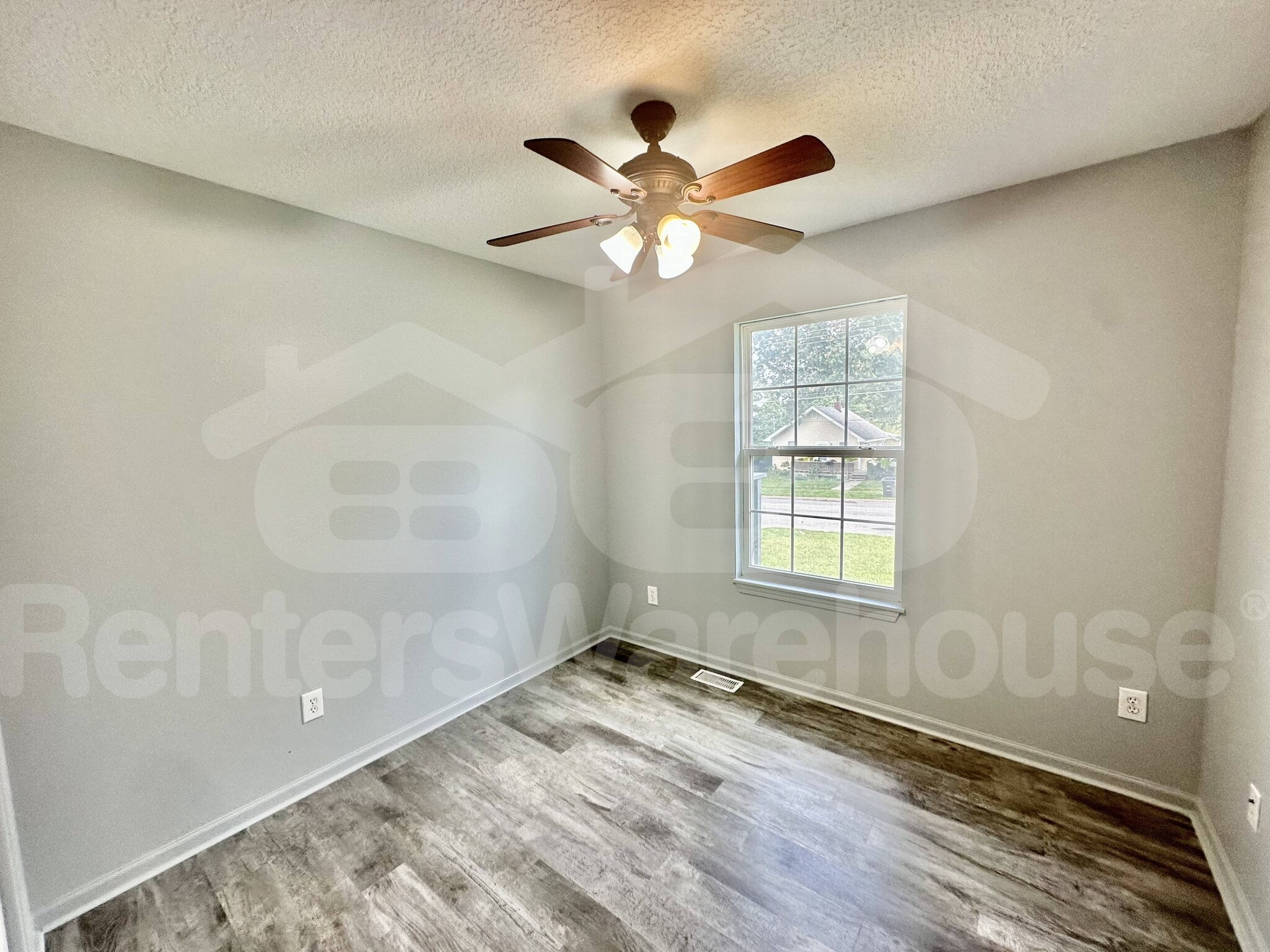 Building Photo - 2144 SE 6th St