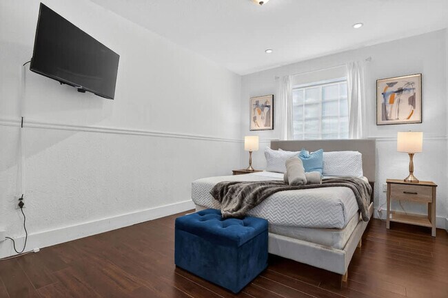 Building Photo - 5161 SW 159th Ct