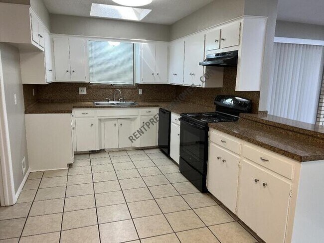 Building Photo - 2529 NW 116th St