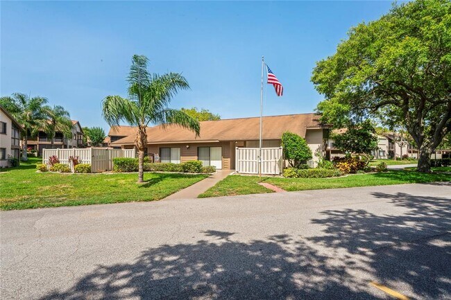 Building Photo - 13009 Wedgewood Way