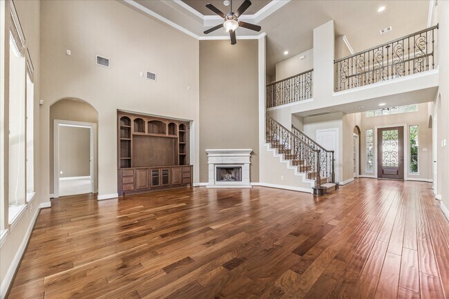 Building Photo - 10603 Hollowback Dr