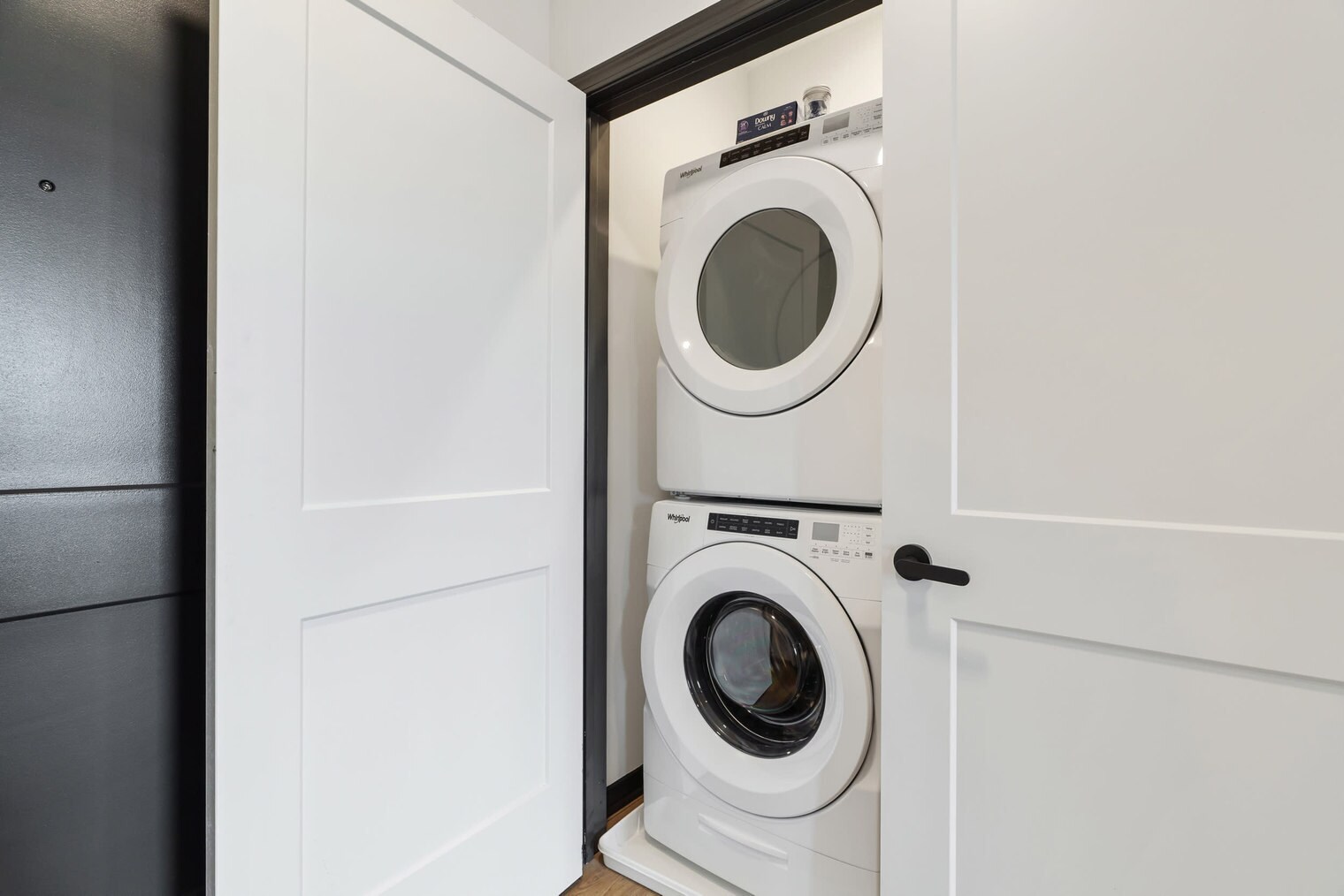 Building Photo - 423 E Michigan St