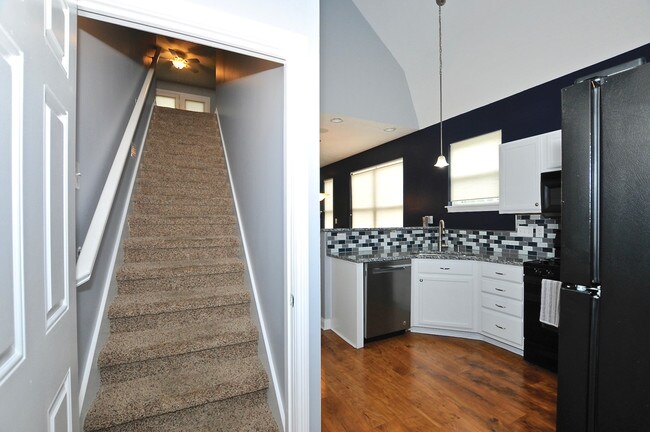 Building Photo - 517 E 23rd St