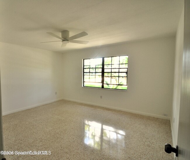 Building Photo - 501 N Palm Ave