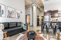 Building Photo - 301 N 7th Ave