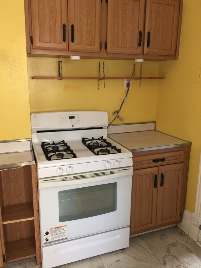 Building Photo - 219 C St NE